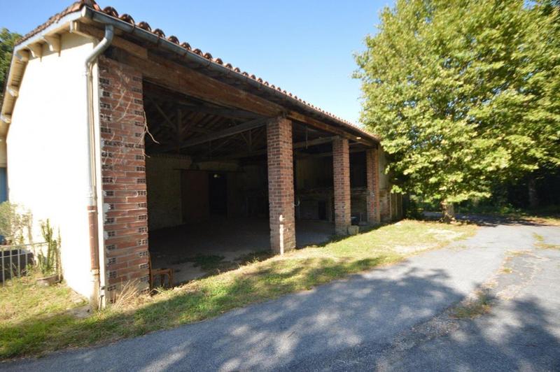 Maison - 253 m² - 11 pièces