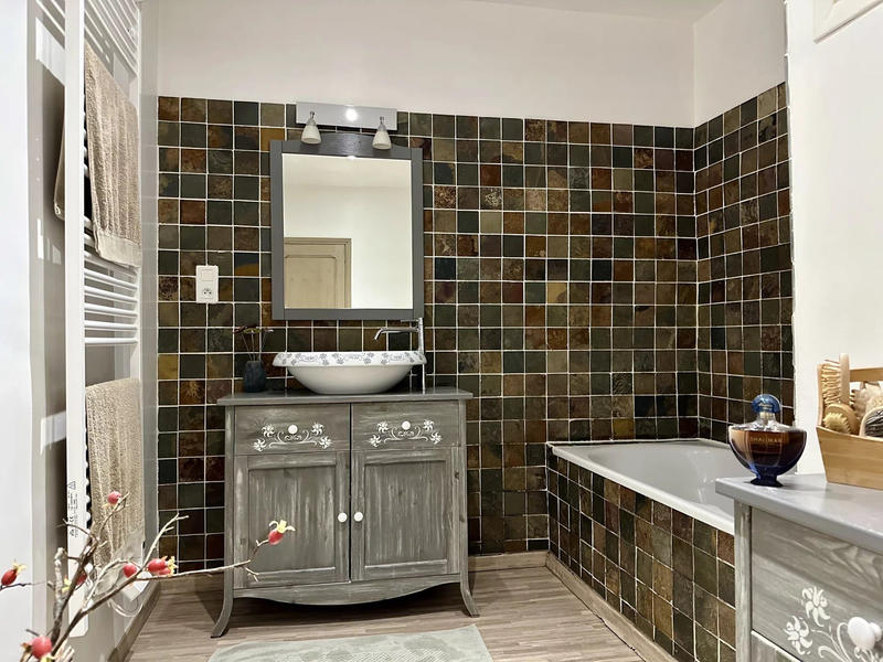 Maison - 373 m² - 18 pièces