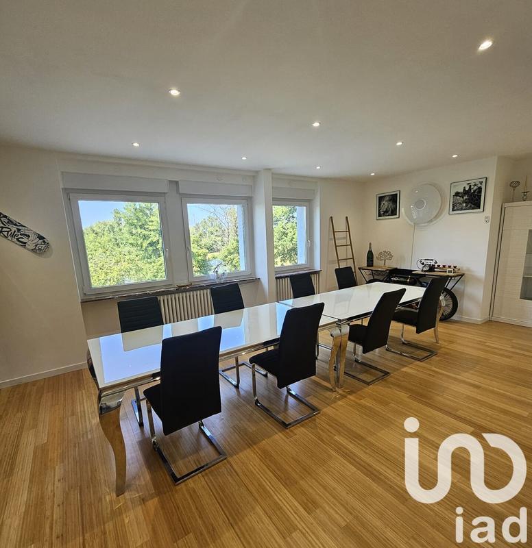 Maison - 273 m² - 8 pièces