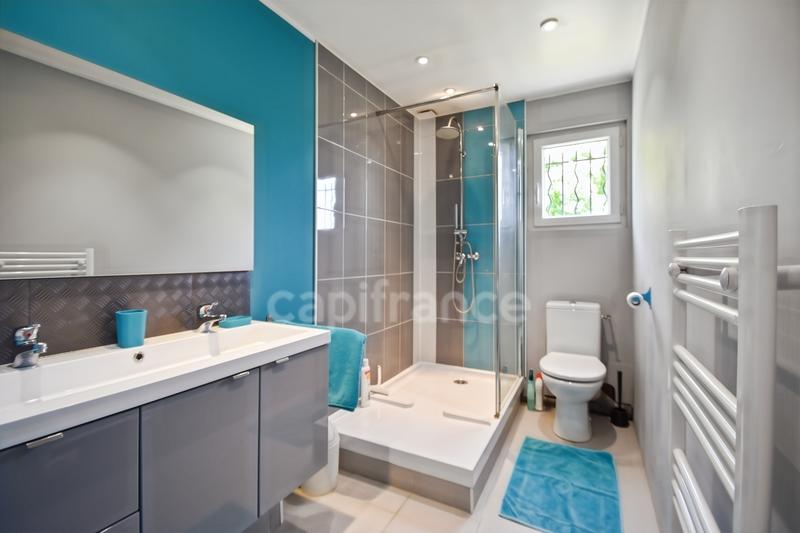 Pavillon - 163 m² - 6 pièces