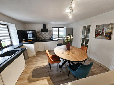 Propriété - 250 m² - 5 pièces