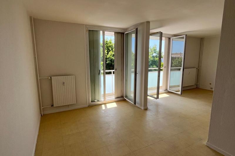 Appartement - 95 m² - 5 pièces