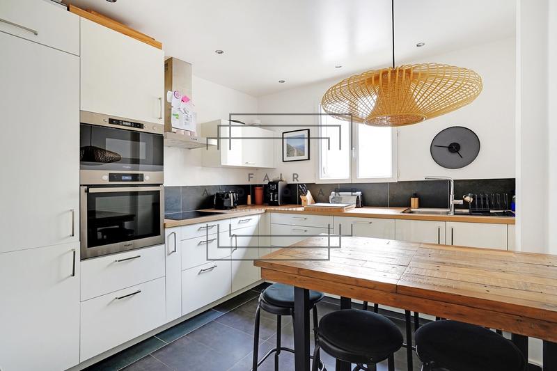 Appartement - 113 m² - 6 pièces