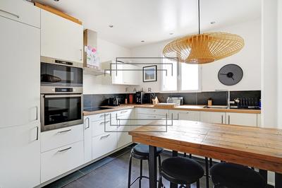 Appartement - 113 m² - 6 pièces