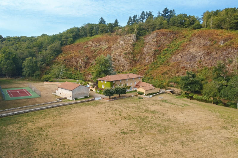Moulin - 500 m² - 16 pièces