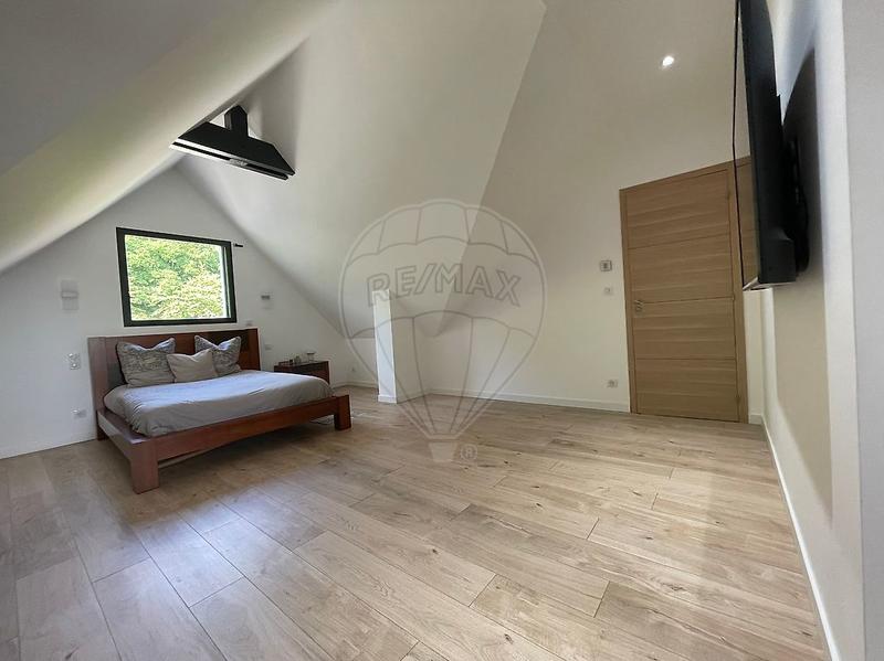 Maison - 167 m² - 5 pièces