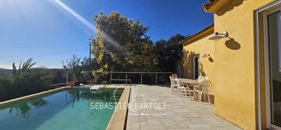 Maison - 135 m² - 6 pièces