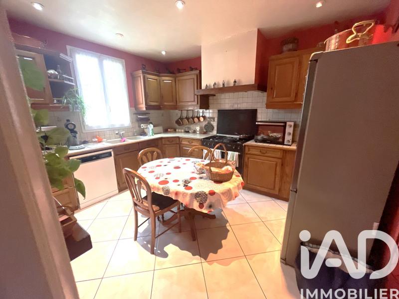 Maison - 222 m² - 10 pièces