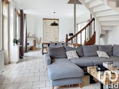 Maison - 140 m² - 5 pièces