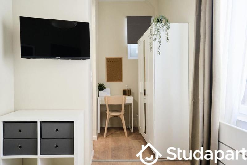 Chambre - 10 m² - 1 pièce