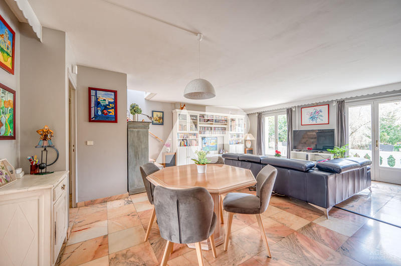 Maison - 152 m² - 8 pièces