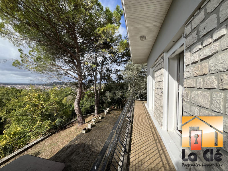 Maison - 193 m² - 5 pièces