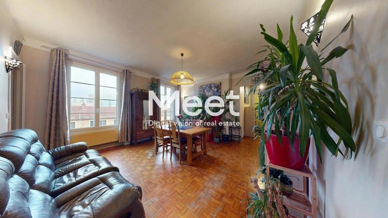 Appartement - 100 m² - 5 pièces