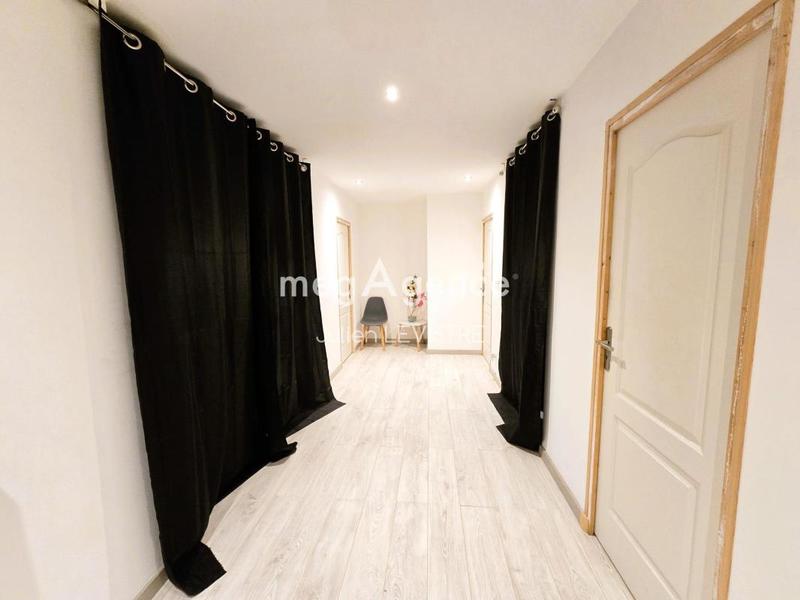 Maison - 152 m² - 6 pièces