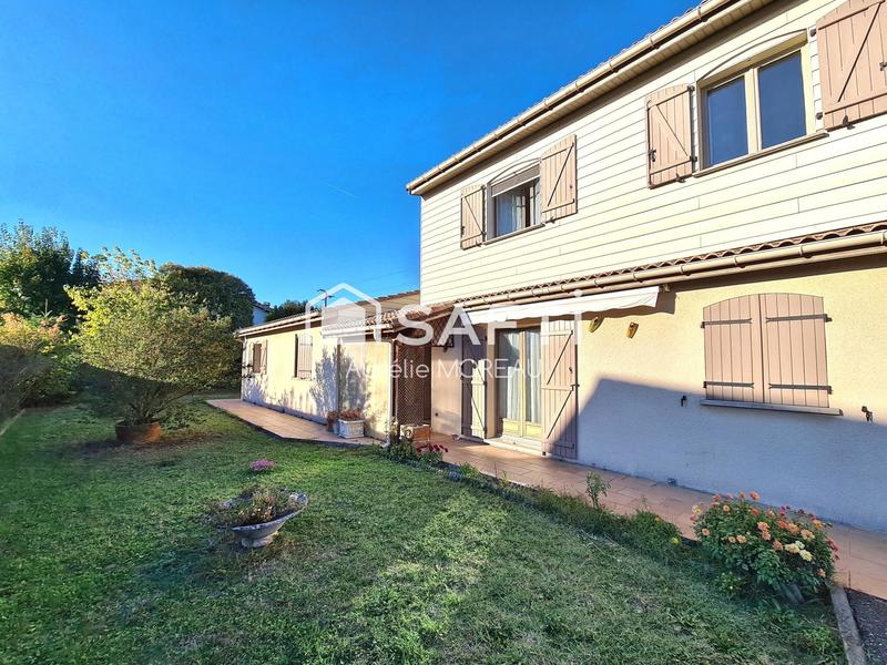 Maison - 185 m² - 8 pièces