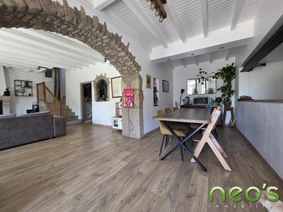 Maison - 180 m² - 7 pièces