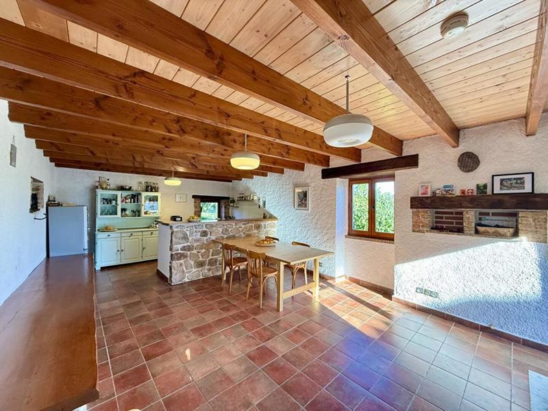 Maison - 330 m² - 8 pièces