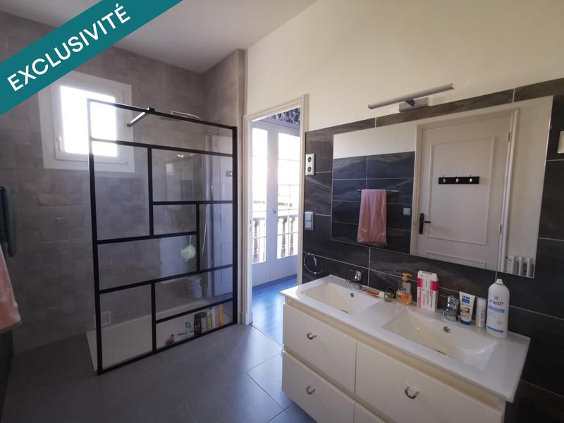 Maison - 300 m² - 11 pièces