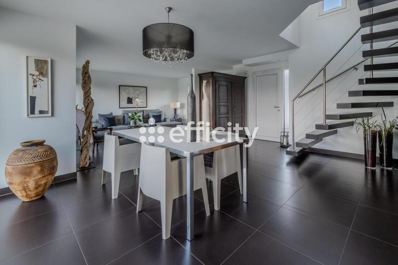 Maison - 128 m² - 4 pièces