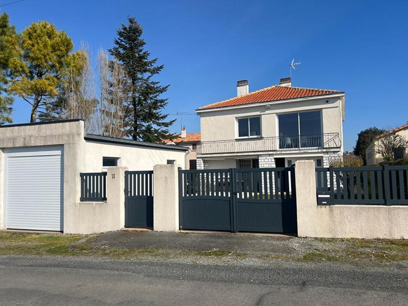 Maison - 96 m² - 5 pièces