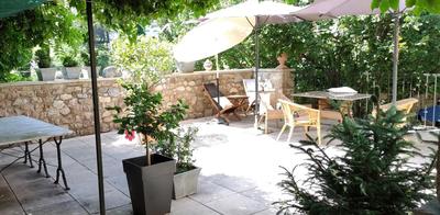 Propriété - 238 m² - 7 pièces