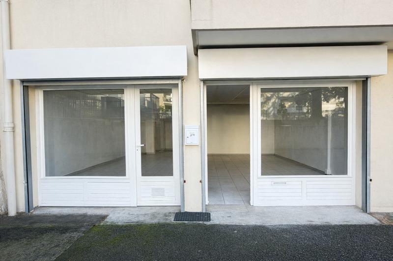Local commercial - 61 m² - 2 pièces