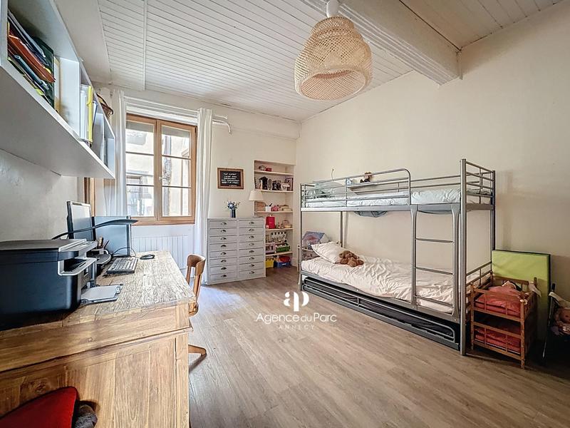 Appartement - 107 m² - 3 pièces