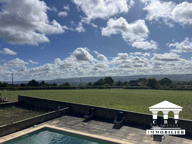 Maison - 183 m² - 7 pièces