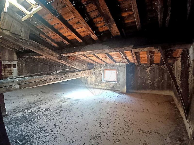 Appartement - 100 m² - 2 pièces