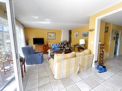 Villa - 171 m² - 9 pièces