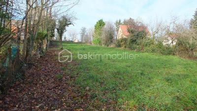 Terrain constructible - 1 234 m²