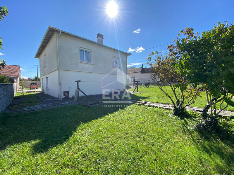 Maison - 99 m² - 5 pièces