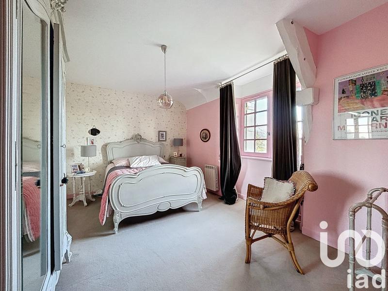 Maison - 541 m² - 6 pièces