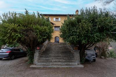 Maison - 421 m² - 14 pièces