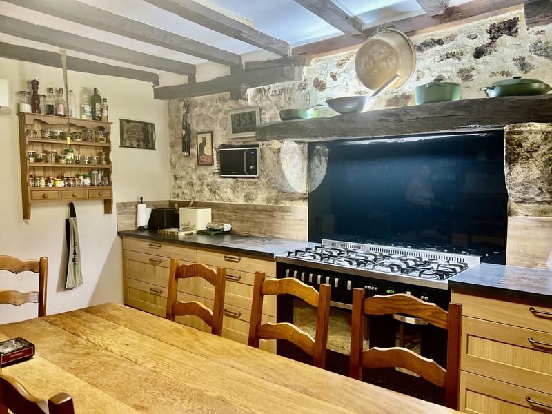 Appartement - 285 m² - 20 pièces