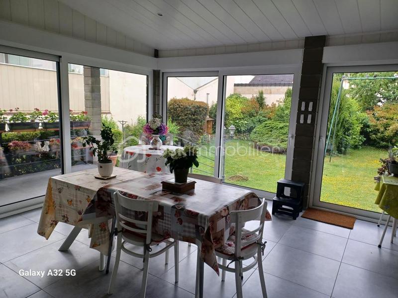 Demeure - 184 m² - 9 pièces