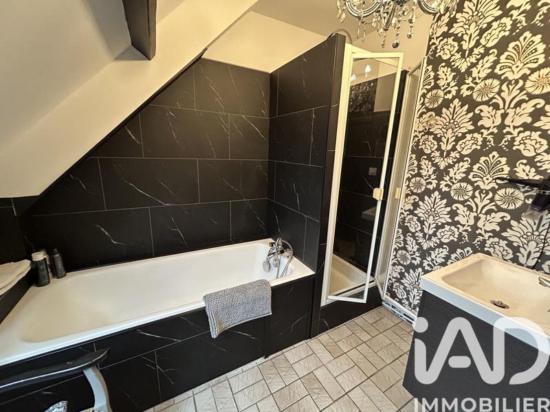 Maison - 166 m² - 6 pièces