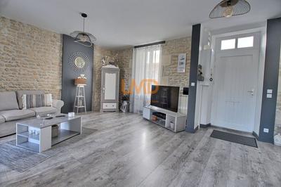 Maison en pierre - 102 m² - 5 pièces