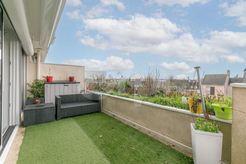 Appartement - 90 m² - 4 pièces