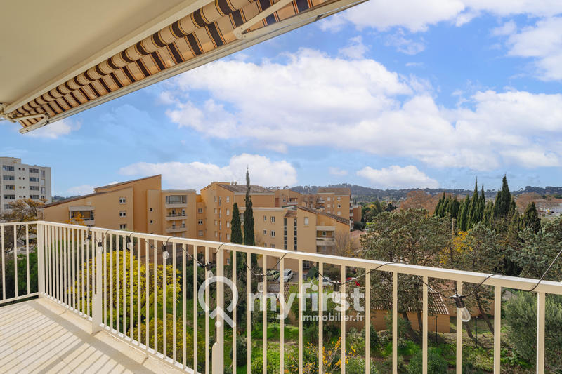 Appartement - 70 m² - 4 pièces