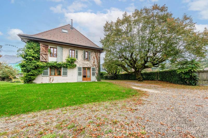 Maison de maîtres - 373 m² - 8 pièces
