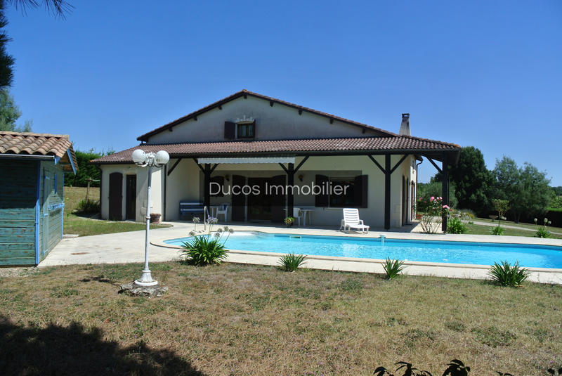 Maison - 260 m² - 5 pièces