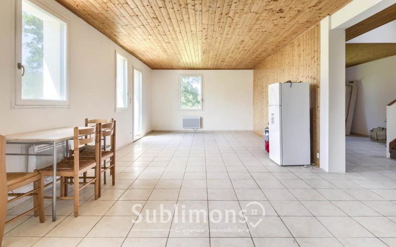 Maison traditionnelle - 140 m² - 7 pièces