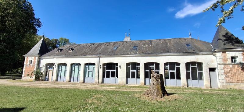 Château - 1 800 m² - 30 pièces