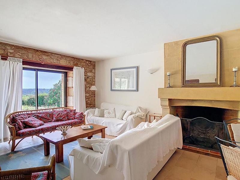 Maison - 440 m² - 13 pièces