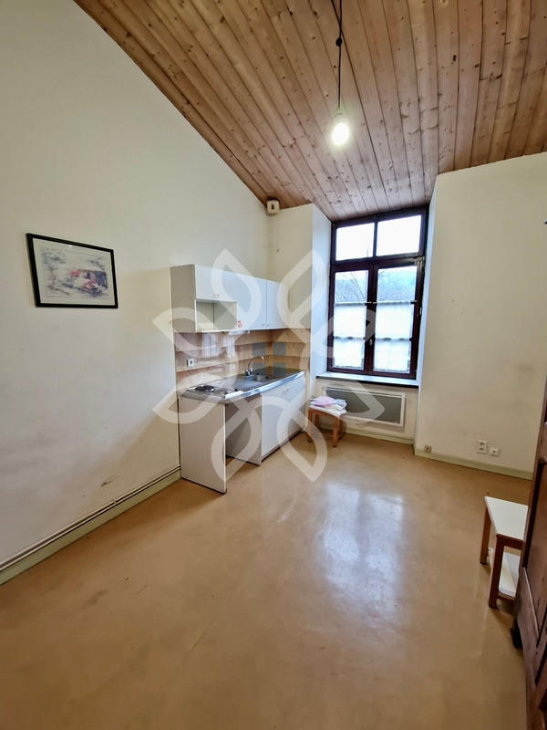 Propriété - 380 m² - 27 pièces