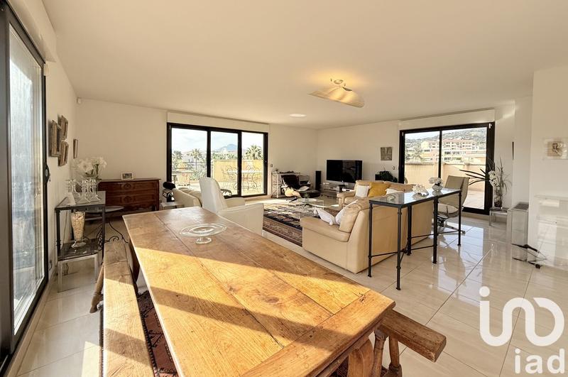 Appartement - 138 m² - 5 pièces