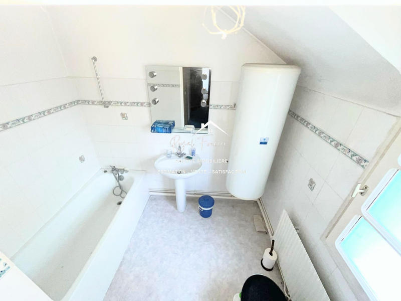 Maison ancienne - 102 m² - 7 pièces