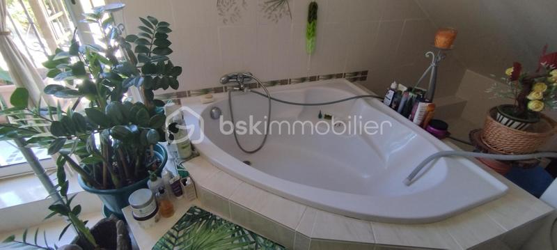 Maison - 167 m² - 7 pièces