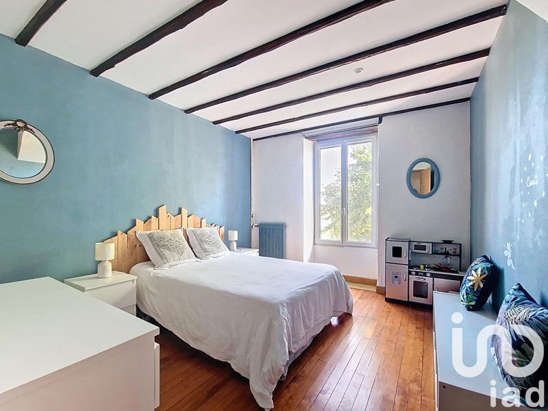 Maison - 327 m² - 9 pièces